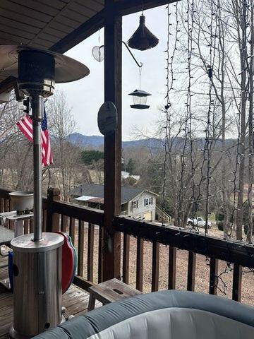 67 Eagle Lane, Hayesville, NC 28904