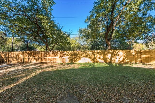 922 Cristler Avenue, Dallas, TX 75223
