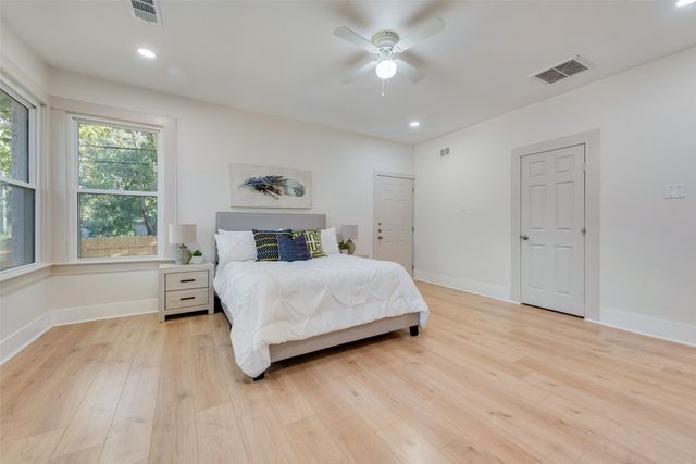 922 Cristler Avenue, Dallas, TX 75223