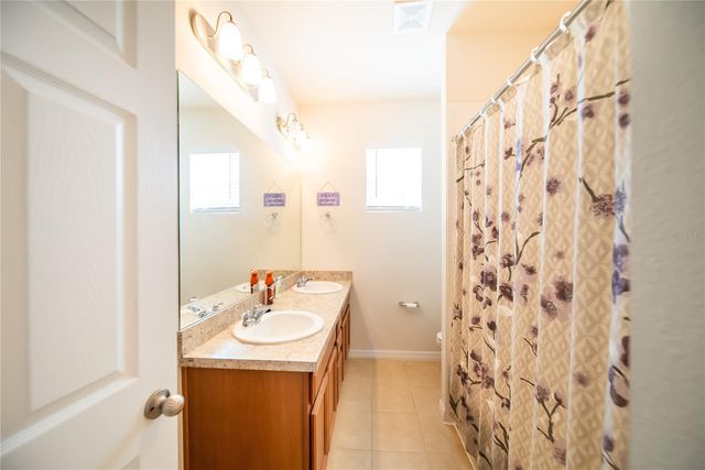 980 LAKEFRONT VILLAGE DRIVE, Clermont, FL 34711