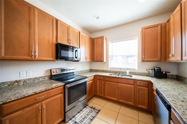 980 LAKEFRONT VILLAGE DRIVE, Clermont, FL 34711