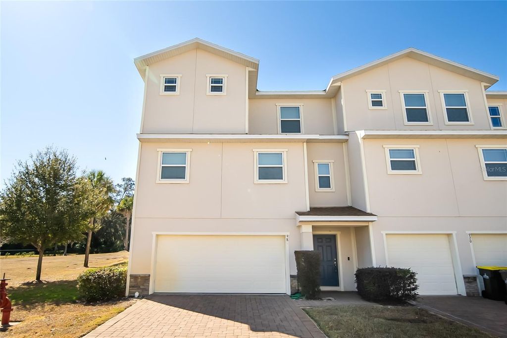 980 LAKEFRONT VILLAGE DRIVE, Clermont, FL 34711