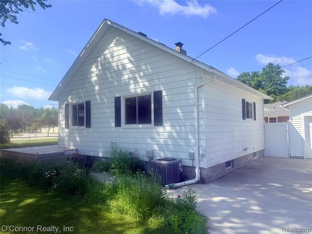 1930 Gratiot Blvd, Marysville, MI 48040