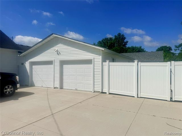 1930 Gratiot Blvd, Marysville, MI 48040