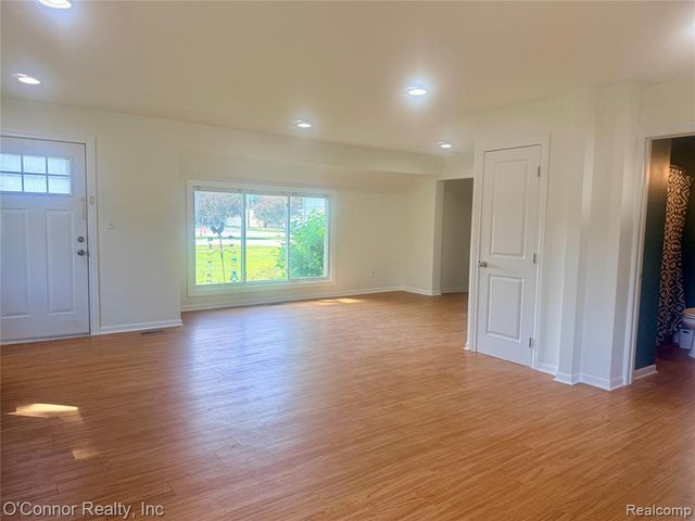 1930 Gratiot Blvd, Marysville, MI 48040