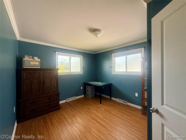 1930 Gratiot Blvd, Marysville, MI 48040