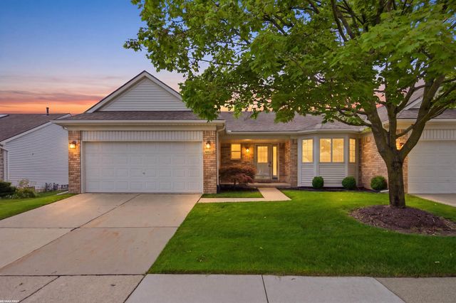 17248 Mayfield Drive, Macomb Twp, MI 48042