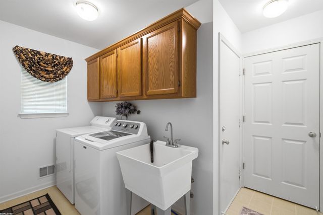 17248 Mayfield Drive, Macomb Twp, MI 48042