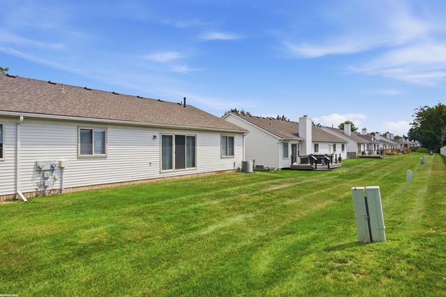 17248 Mayfield Drive, Macomb Twp, MI 48042