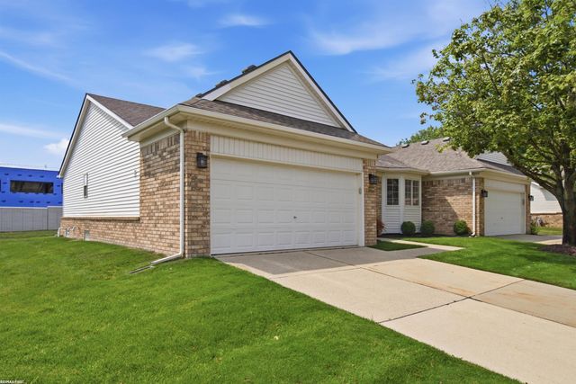 17248 Mayfield Drive, Macomb Twp, MI 48042