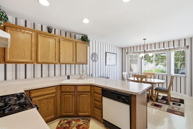 17248 Mayfield Drive, Macomb Twp, MI 48042