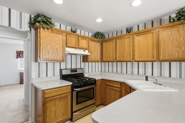 17248 Mayfield Drive, Macomb Twp, MI 48042