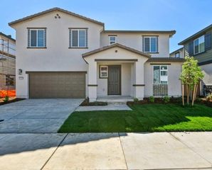 4569 Holiday Ln, Lincoln, CA 95648