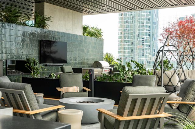 610 Davis ST 2812, Austin, TX 78701