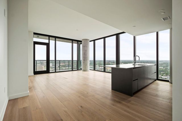 610 Davis ST 2812, Austin, TX 78701