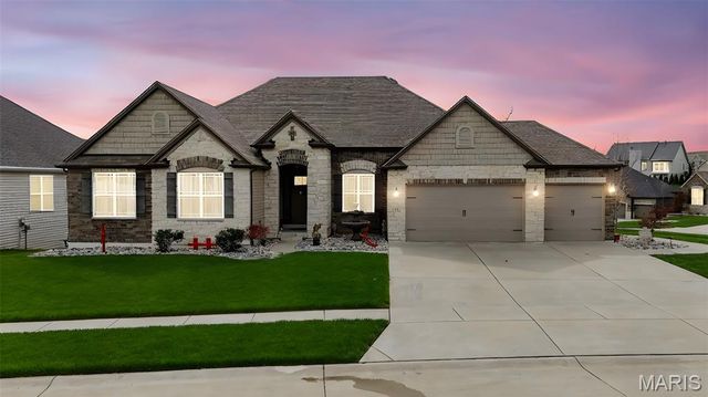 408 Hamlet Court, Lake St Louis, MO 63367