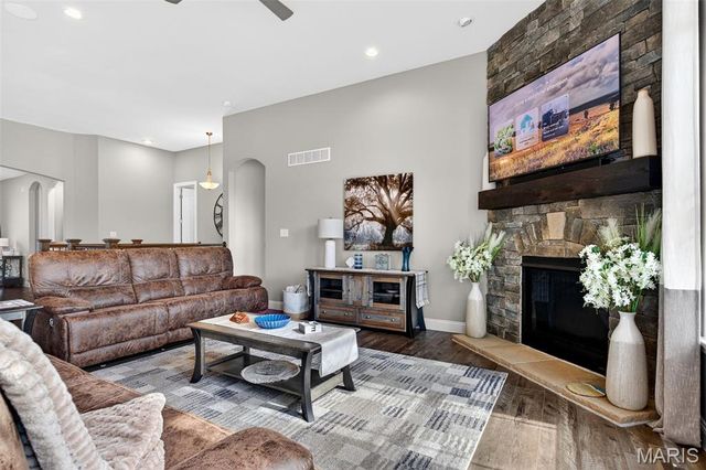 408 Hamlet Court, Lake St Louis, MO 63367