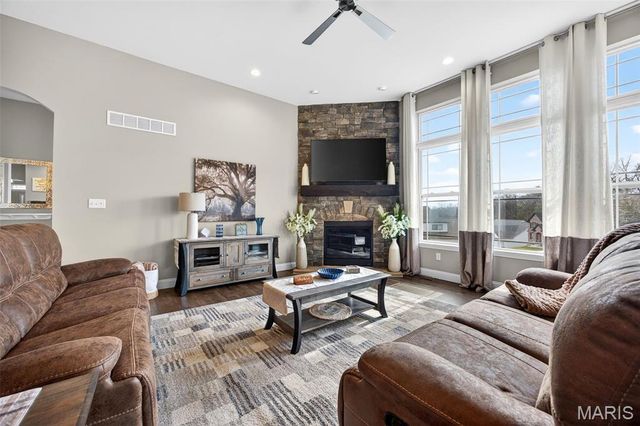 408 Hamlet Court, Lake St Louis, MO 63367