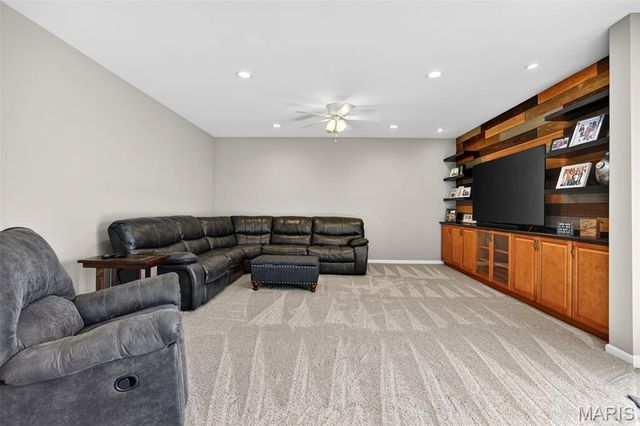 408 Hamlet Court, Lake St Louis, MO 63367