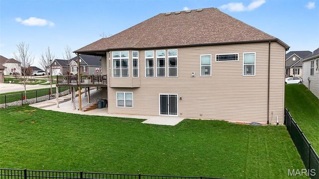 408 Hamlet Court, Lake St Louis, MO 63367