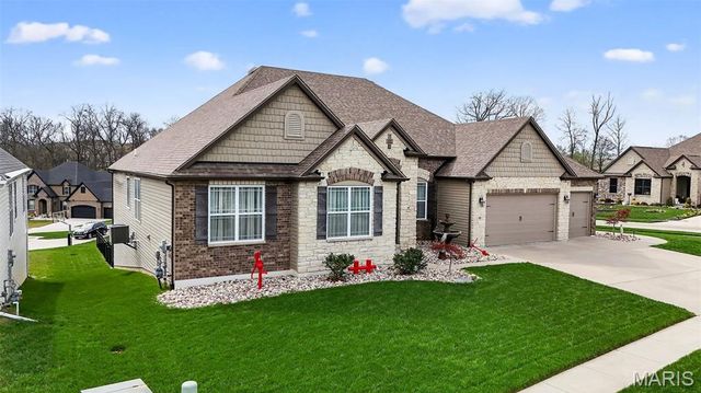 408 Hamlet Court, Lake St Louis, MO 63367