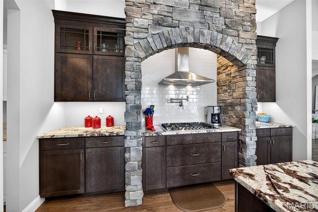 408 Hamlet Court, Lake St Louis, MO 63367