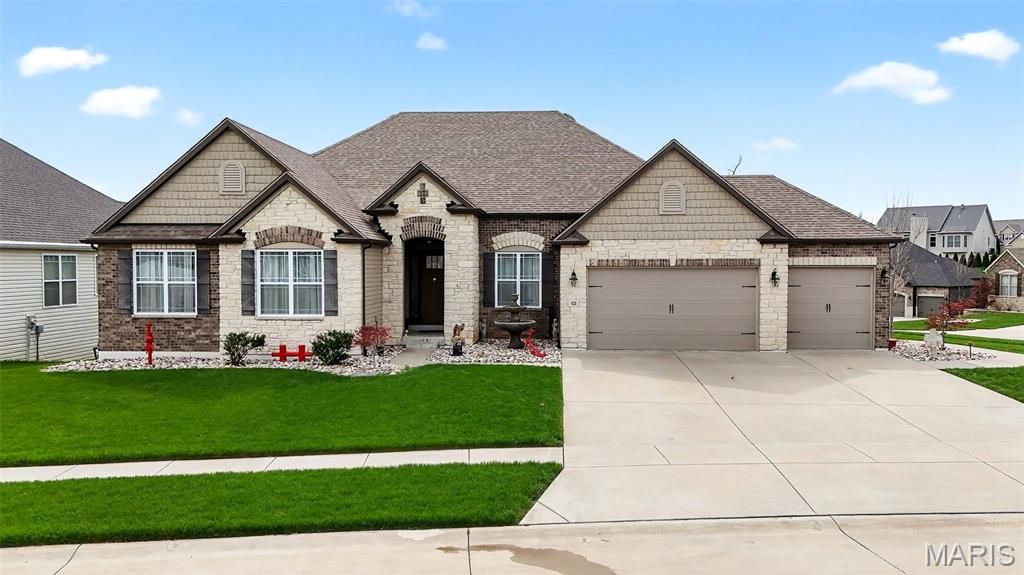 408 Hamlet Court, Lake St Louis, MO 63367