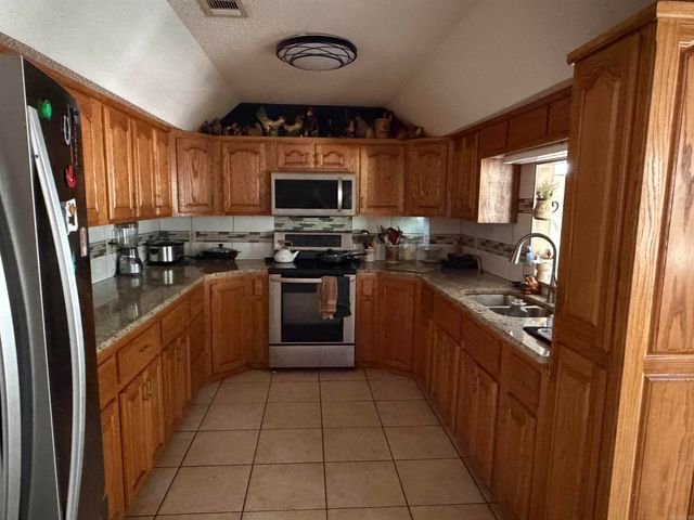 417 Old Military Rd, Conway, AR 72034