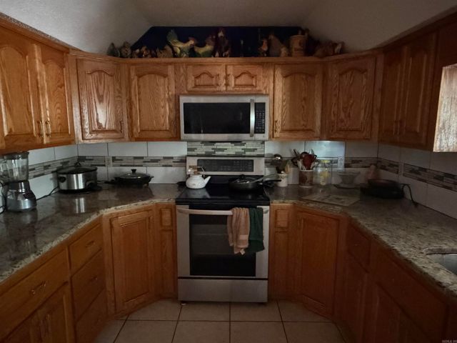 417 Old Military Rd, Conway, AR 72034