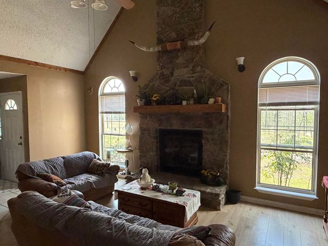 417 Old Military Rd, Conway, AR 72034