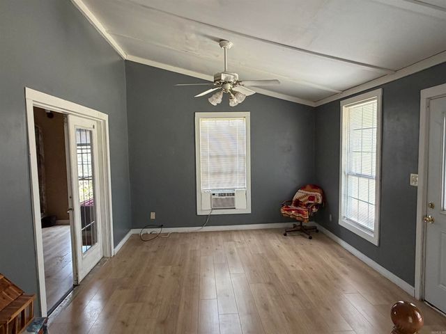 417 Old Military Rd, Conway, AR 72034