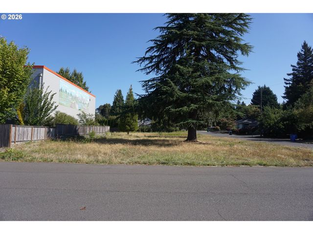 14824 Se KELLOGG Ave, Milwaukie, OR 97267