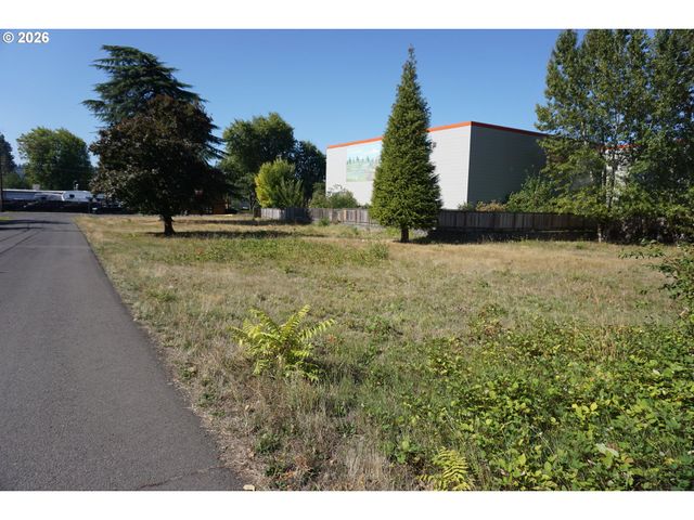14824 Se KELLOGG Ave, Milwaukie, OR 97267
