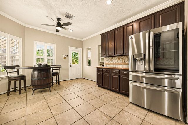 412 Melodywood Drive, Friendswood, TX 77546