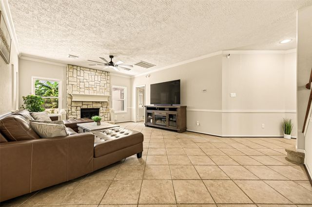 412 Melodywood Drive, Friendswood, TX 77546