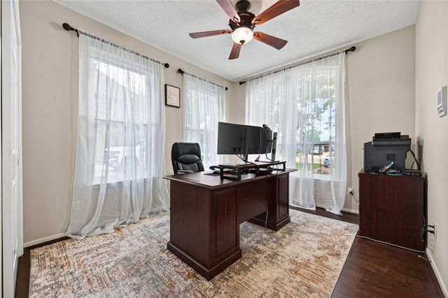 412 Melodywood Drive, Friendswood, TX 77546