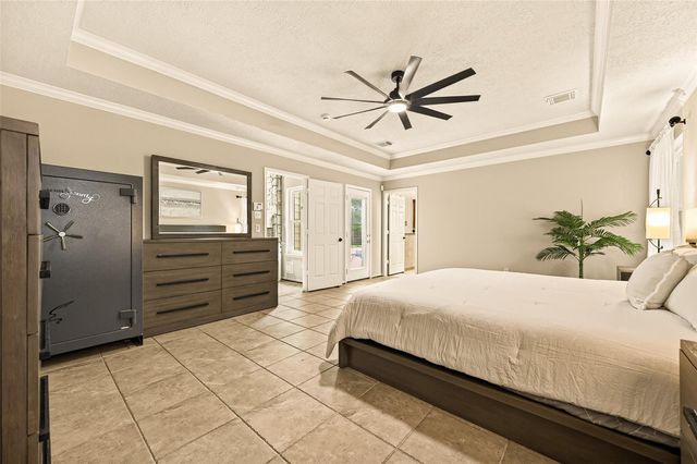 412 Melodywood Drive, Friendswood, TX 77546