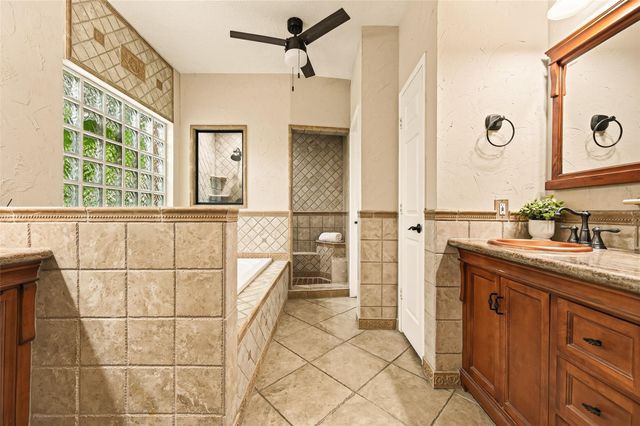 412 Melodywood Drive, Friendswood, TX 77546