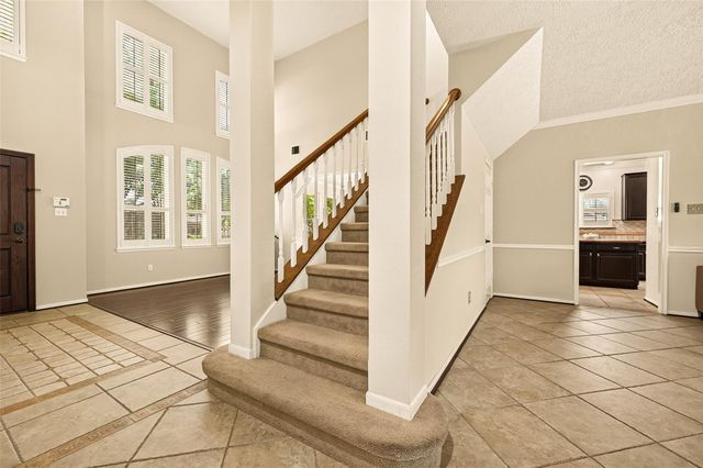 412 Melodywood Drive, Friendswood, TX 77546