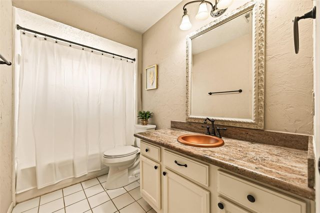 412 Melodywood Drive, Friendswood, TX 77546