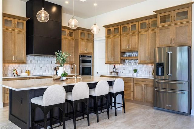 1534 NW 40th PL, Cape Coral, FL 33993