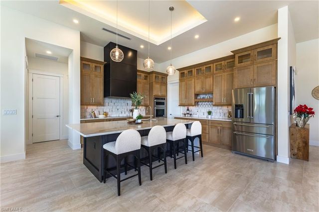 1534 NW 40th PL, Cape Coral, FL 33993