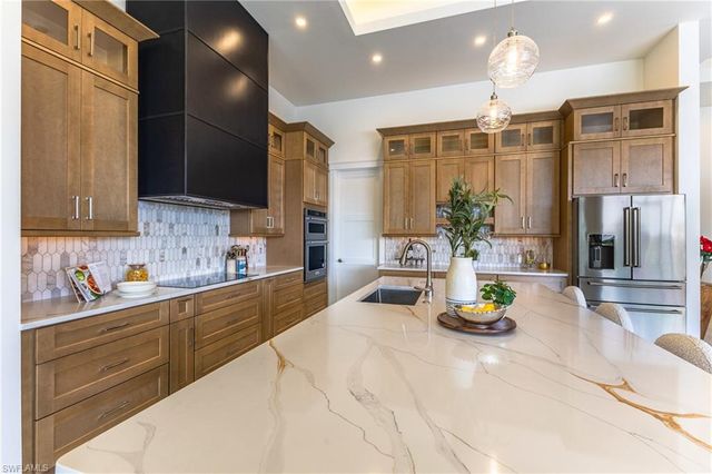 1534 NW 40th PL, Cape Coral, FL 33993