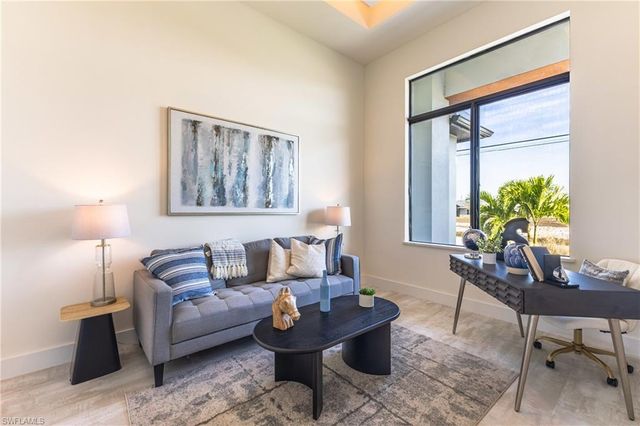 1534 NW 40th PL, Cape Coral, FL 33993