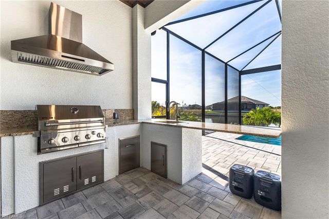 1534 NW 40th PL, Cape Coral, FL 33993