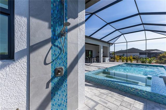 1534 NW 40th PL, Cape Coral, FL 33993