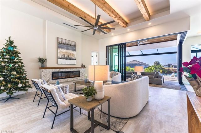 1534 NW 40th PL, Cape Coral, FL 33993