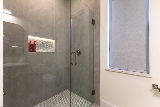 1534 NW 40th PL, Cape Coral, FL 33993