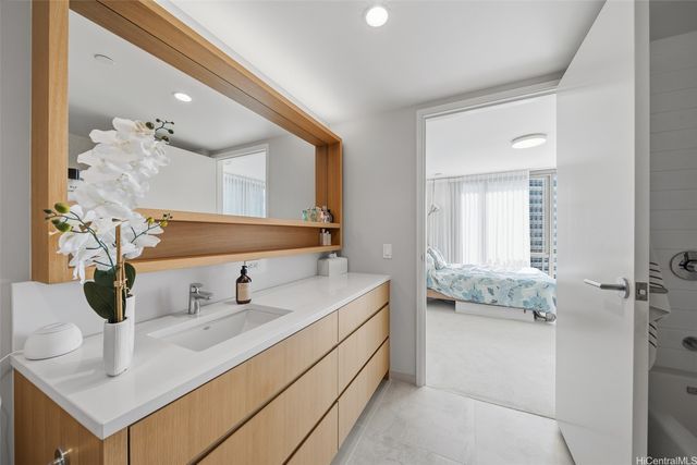 1388 Kapiolani Boulevard 1801, Honolulu, HI 96814