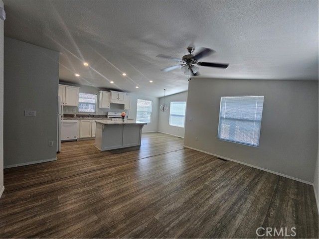 999 S Santa Fe Avenue 66, San Jacinto, CA 92583